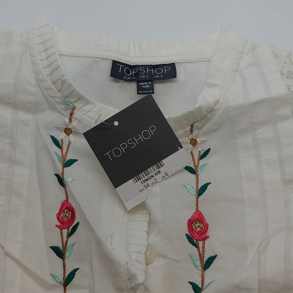 TOPSHOP : Linear Floral Ruffle Blouse - Picture 6 of 6